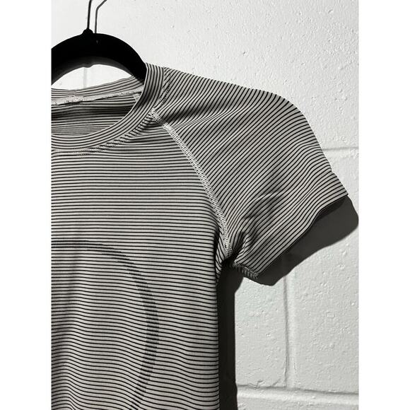 Lululemon Swiftly Tech Short-Sleeve Crew - Picture 3 of 7